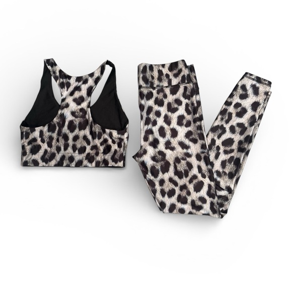 Terez Snow Leopard Set Rare Hard to Find Matching Leggings & Sports Bra EUC - Picture 3 of 5